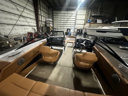 Glastron GT-205 image