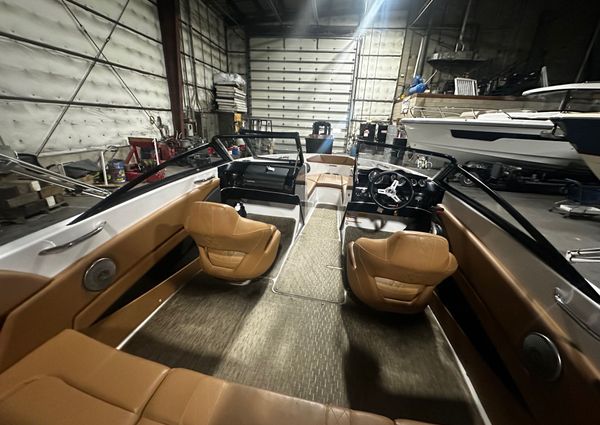 Glastron GT-205 image