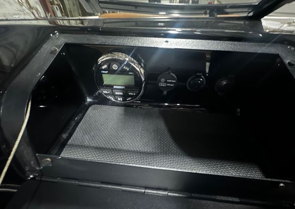 Glastron GT-205 image