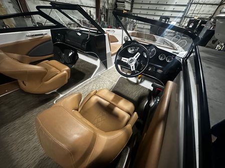 Glastron GT-205 image