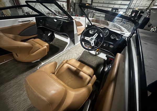 Glastron GT-205 image