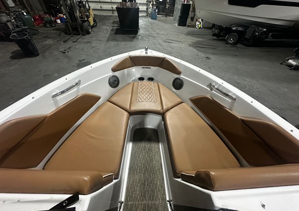 Glastron GT-205 image