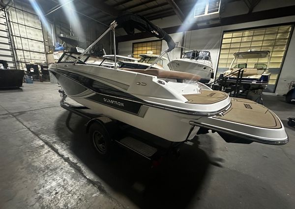 Glastron GT-205 image