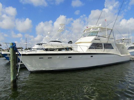 Hatteras 55 Convertilbe Sportfish - main image