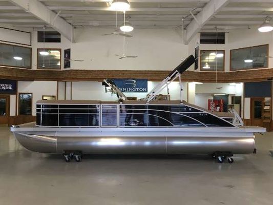 Bennington 23SSBXP - main image
