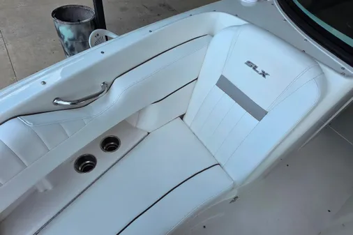 Sea Ray 270 SLX image