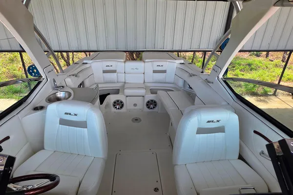 Sea Ray 270 SLX image