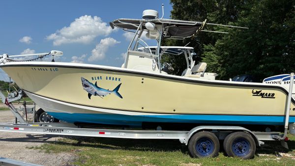 Mako 264 Center Console 