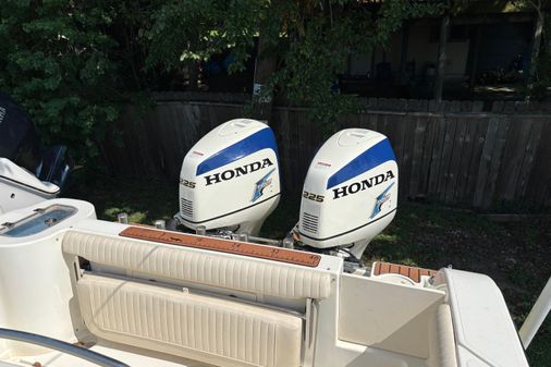 Mako 264-CENTER-CONSOLE image