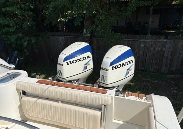 Mako 264-CENTER-CONSOLE image