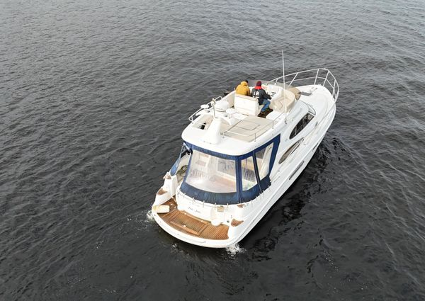 Sealine F37 image