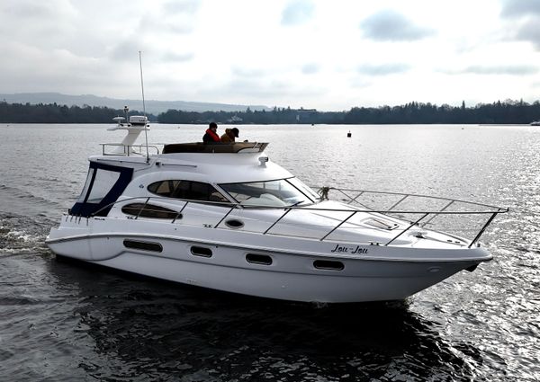 Sealine F37 image