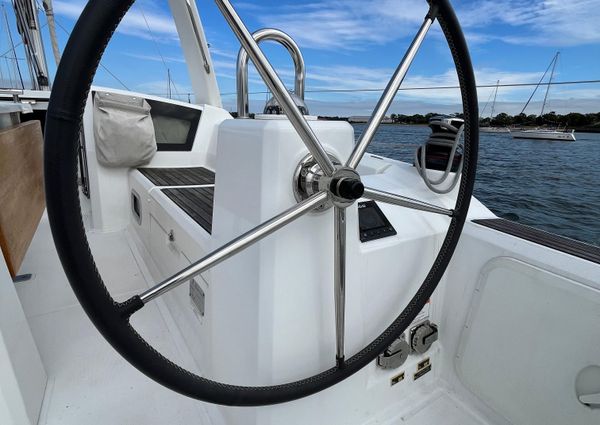 Beneteau OCEANIS-35-1 image