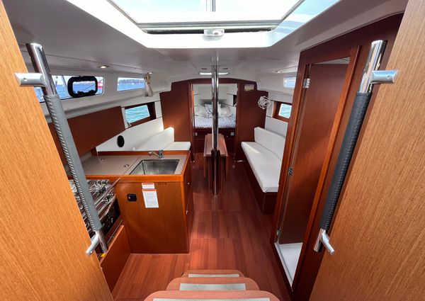 Beneteau OCEANIS-35-1 image