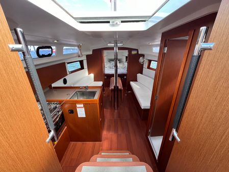 Beneteau OCEANIS-35-1 image