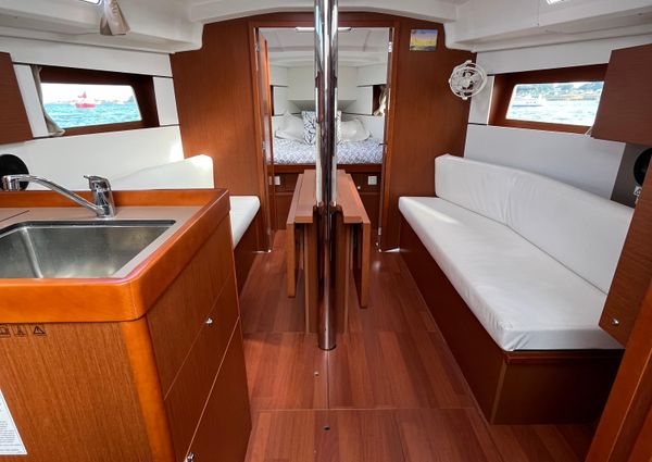 Beneteau OCEANIS-35-1 image