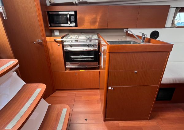 Beneteau OCEANIS-35-1 image