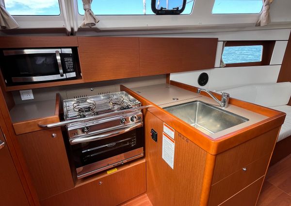 Beneteau OCEANIS-35-1 image