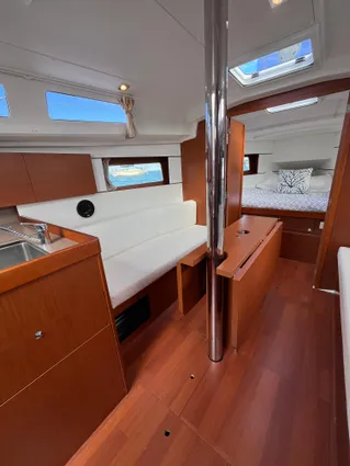 Beneteau OCEANIS-35-1 image