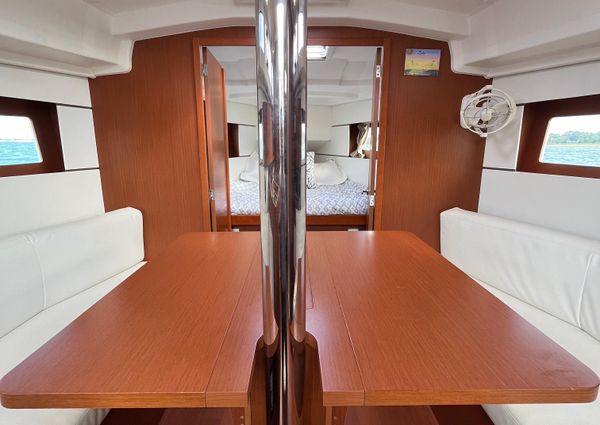 Beneteau OCEANIS-35-1 image