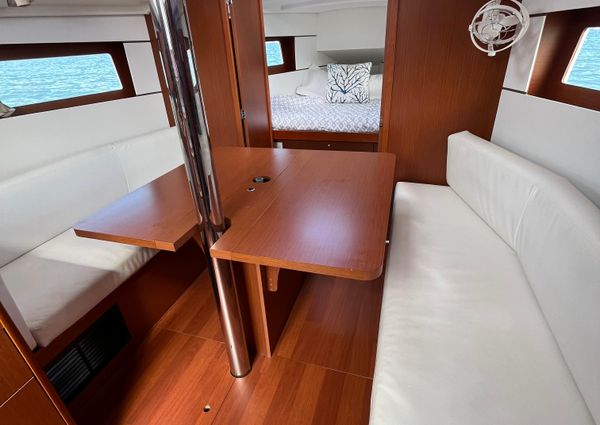 Beneteau OCEANIS-35-1 image