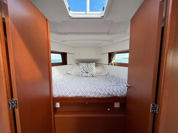 Beneteau OCEANIS-35-1 image