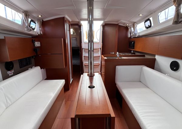 Beneteau OCEANIS-35-1 image