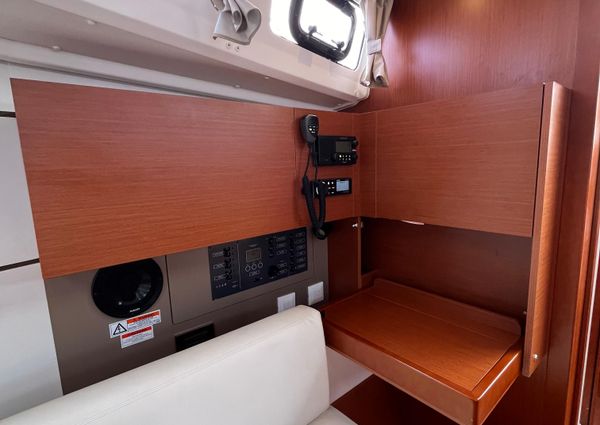 Beneteau OCEANIS-35-1 image