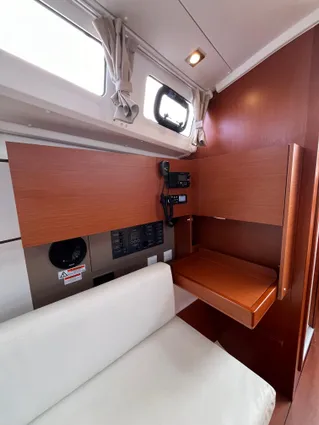 Beneteau OCEANIS-35-1 image