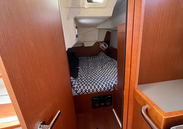 Beneteau OCEANIS-35-1 image