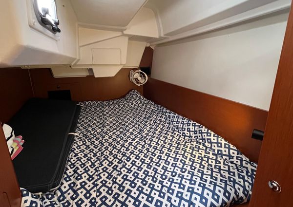 Beneteau OCEANIS-35-1 image