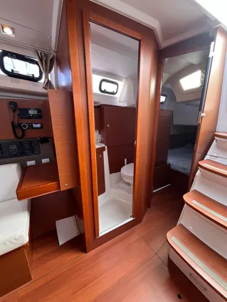 Beneteau OCEANIS-35-1 image