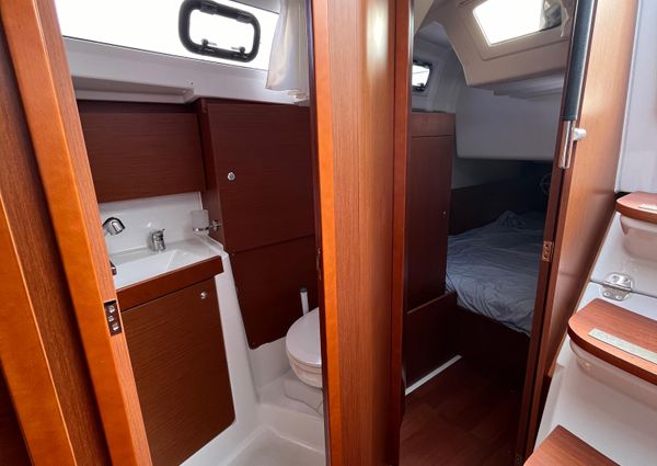 Beneteau OCEANIS-35-1 image
