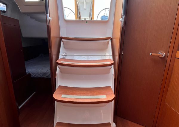 Beneteau OCEANIS-35-1 image