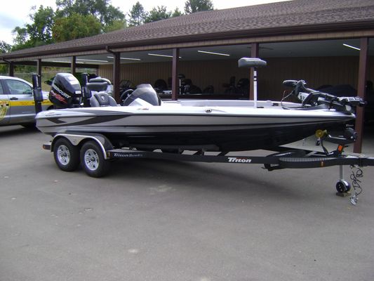 Triton 21 TRX - main image