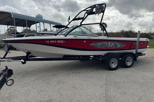 Correct-craft AIR-NAUTIQUE-216-LIMITED image