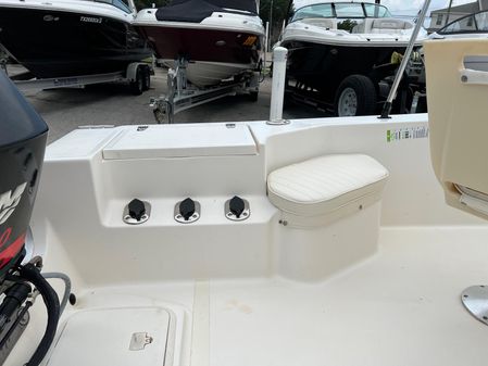 Sea-pro 180-CENTER-CONSOLE image