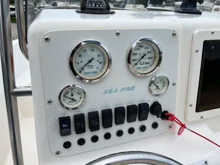 Sea-pro 180-CENTER-CONSOLE image