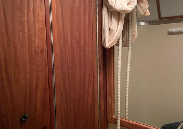 Sea-ray 300-SD image