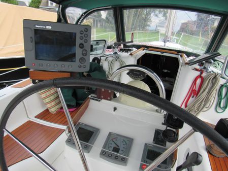 Beneteau 361 image