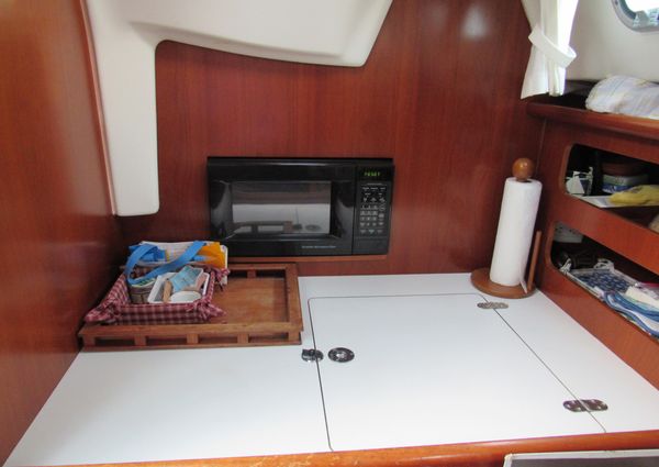 Beneteau 361 image