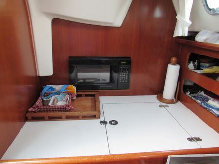 Beneteau 361 image