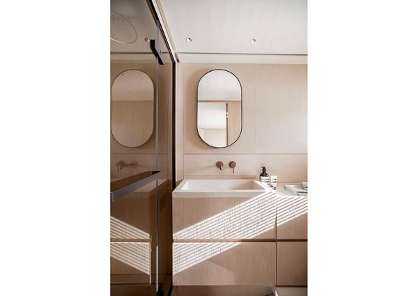 Azimut SEADECK-6 image