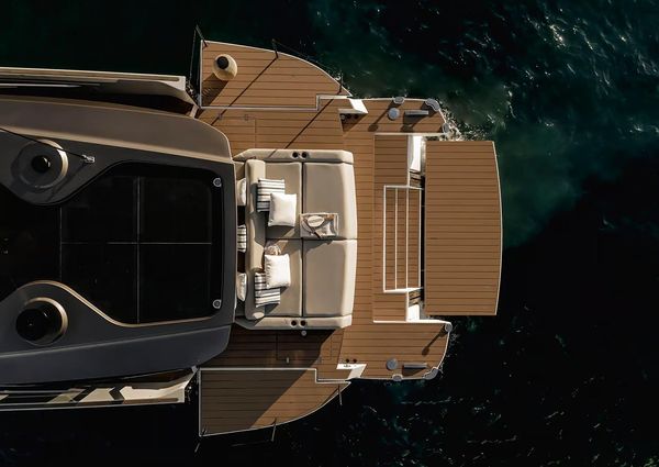 Azimut SEADECK-6 image