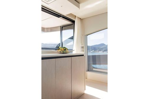 Azimut SEADECK-6 image