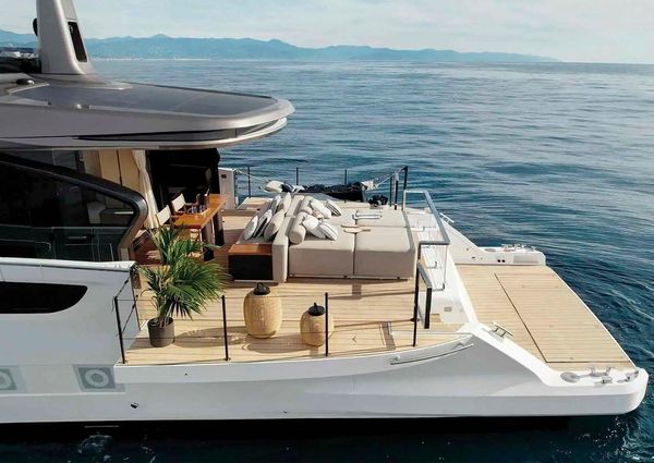 Azimut SEADECK-7 image