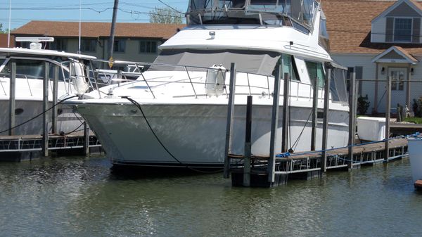 Sea Ray 500 Sedan Bridge