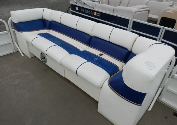 Bentley-pontoons 240-CRUISE image