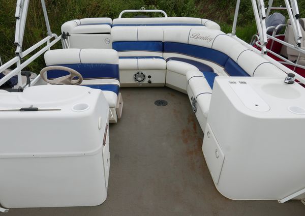 Bentley-pontoons 240-CRUISE image