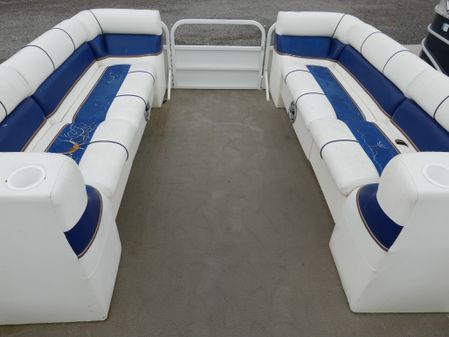 Bentley-pontoons 240-CRUISE image